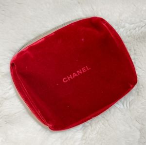 Vintage Chanel Cosmetic clutch